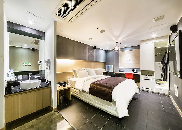 Nox Boutique Motel 3*