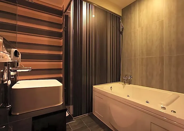 Nox Boutique Motel 3*
