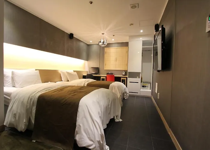 Nox Boutique Motel 3*